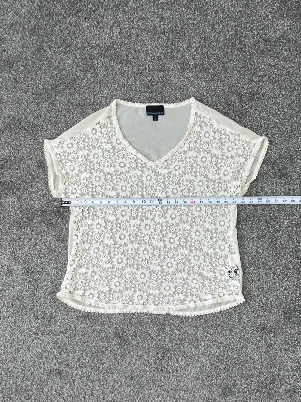 Cynthia Rowley Cream Crochet Lace V-Neck Top Size XL - Picture 5 of 8